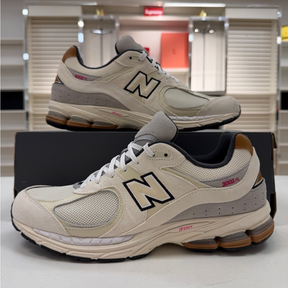 New Balance 2002R 'Warm Alpaca' - LIGHTLY WORN WITH BOX